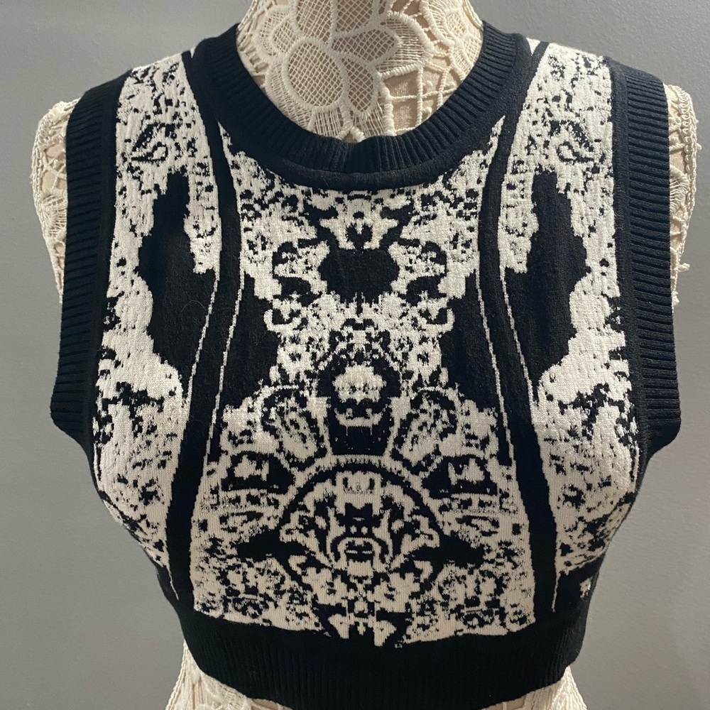 Crop sweater